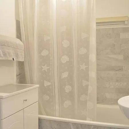 Appt 2 Pieces 4 Couchages Cap D'agde Ct140-041 Apartment Agde